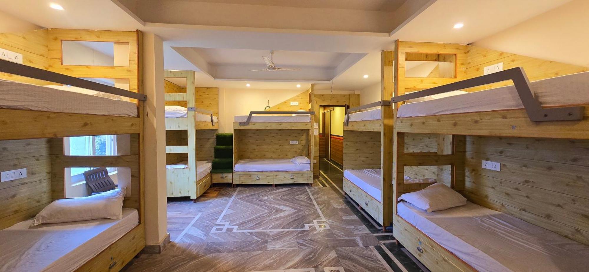 Hotel Samdupling Himalayan Brothers Дармсала Экстерьер фото